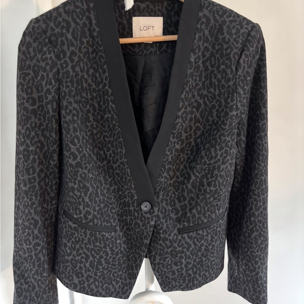 LOFT Women's Dark Gray Animal Print Blazer